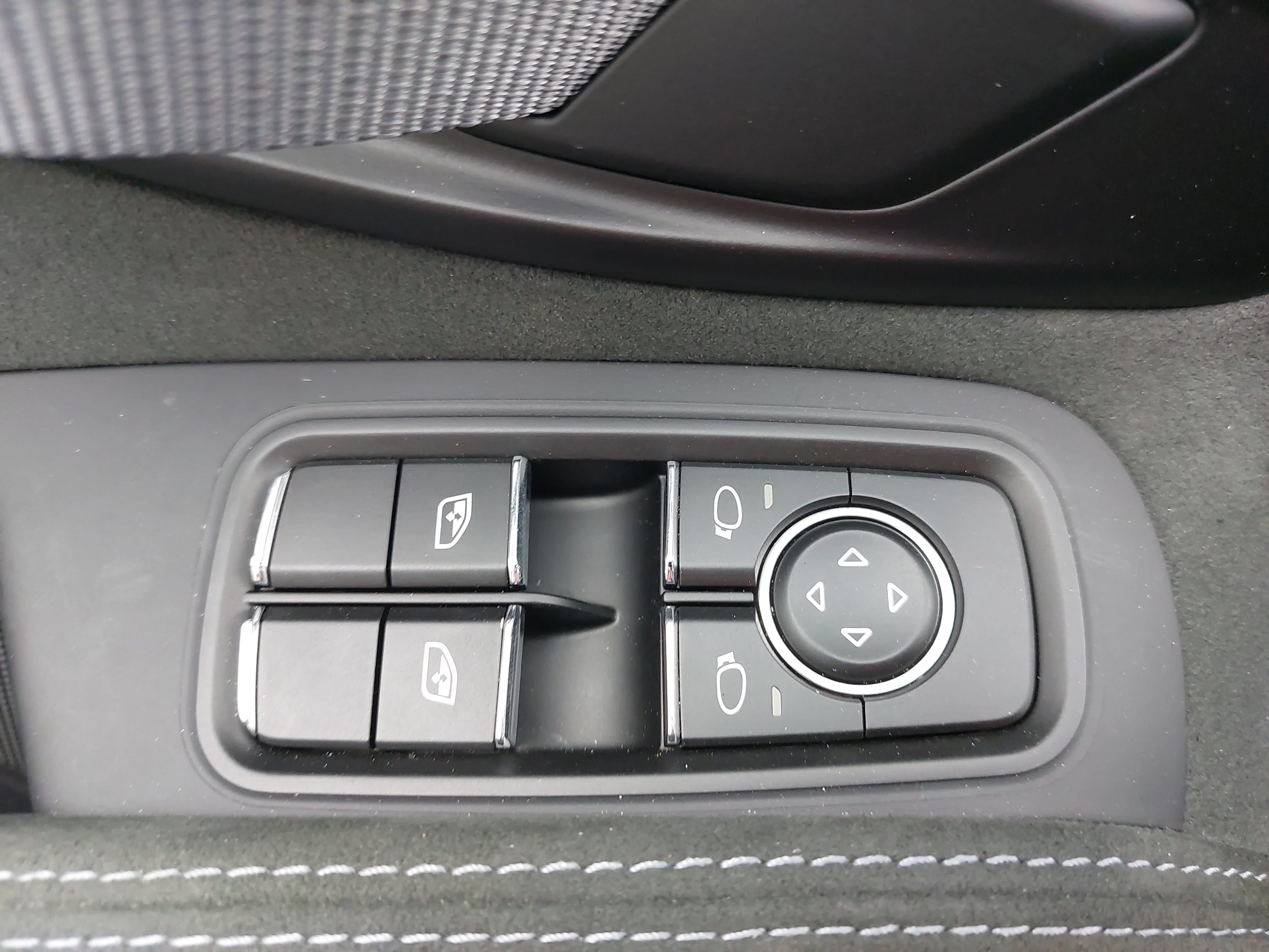 Certified 2025 Porsche 718 Cayman GT4 RS RWD image 26