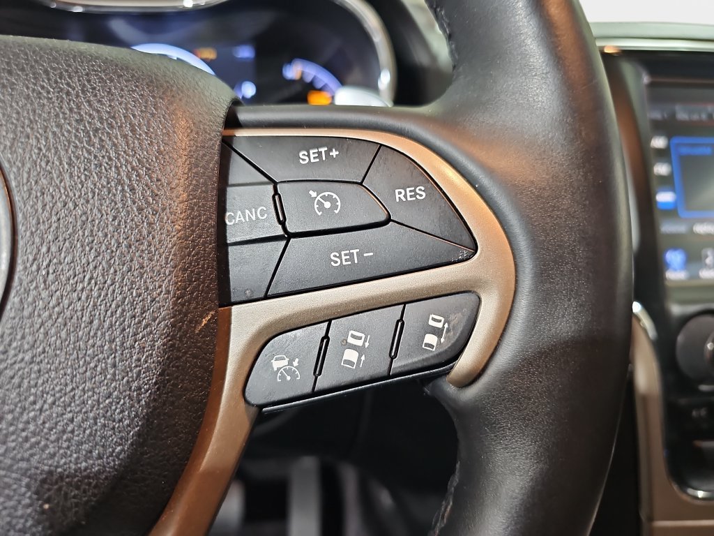 Used 2015 Jeep Grand Cherokee Summit w/ Platinum Series Group AWD/4WD image 21