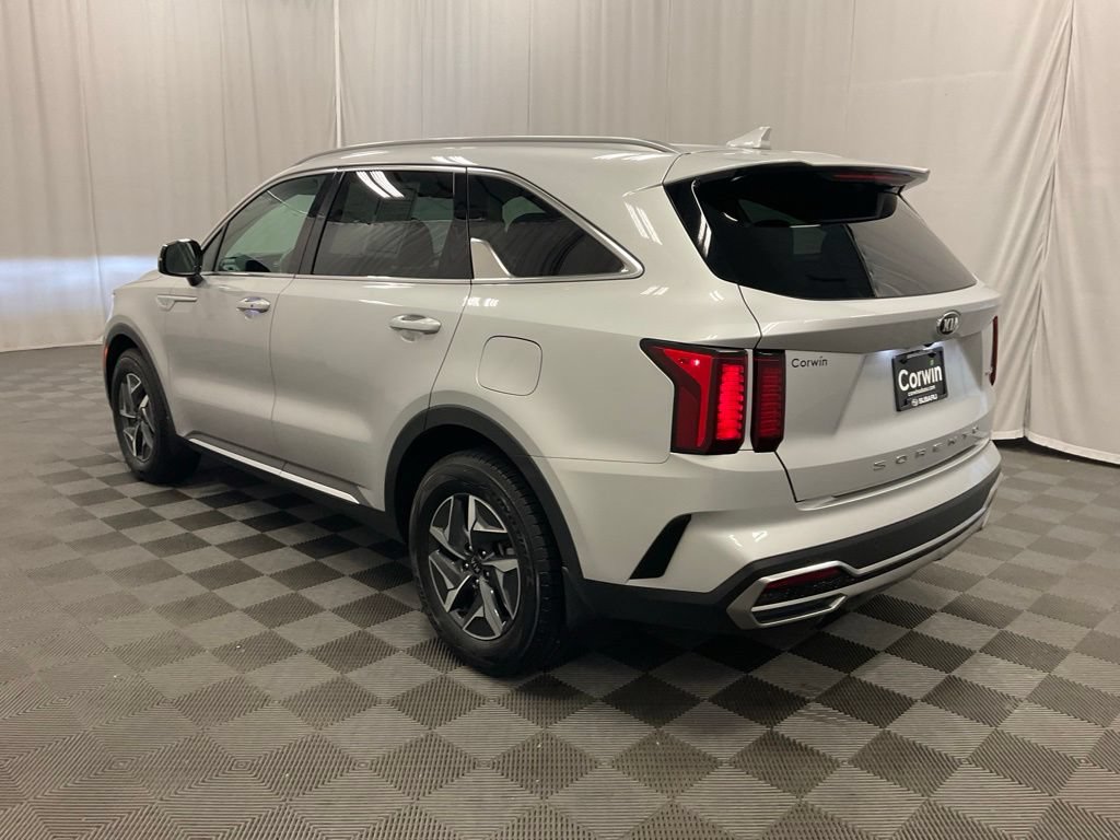Used 2021 Kia Sorento S FWD image 4