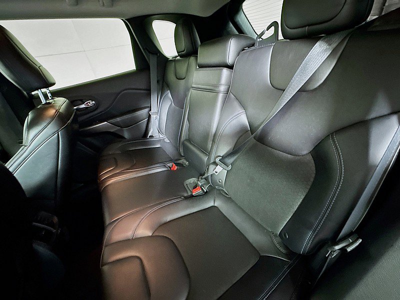 Used 2019 Jeep Cherokee Latitude Plus w/ Cold Weather Group image 21