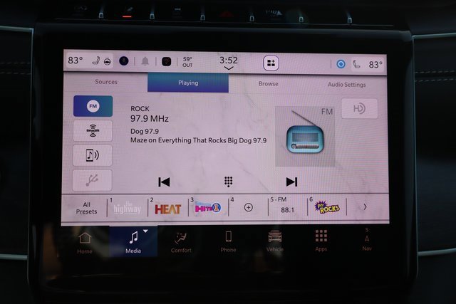 New 2025 Jeep Grand Cherokee Limited image 12