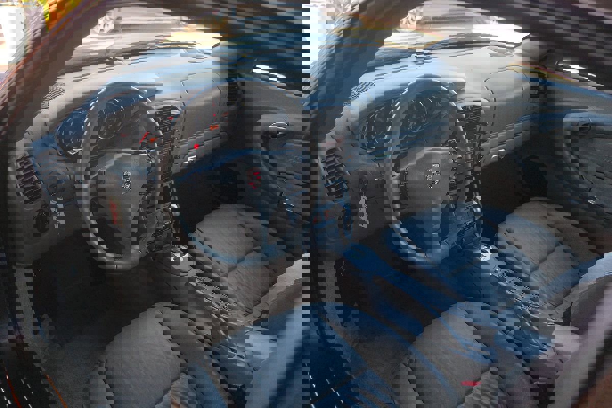 Used 2002 Porsche 911 GT3 RS image 43