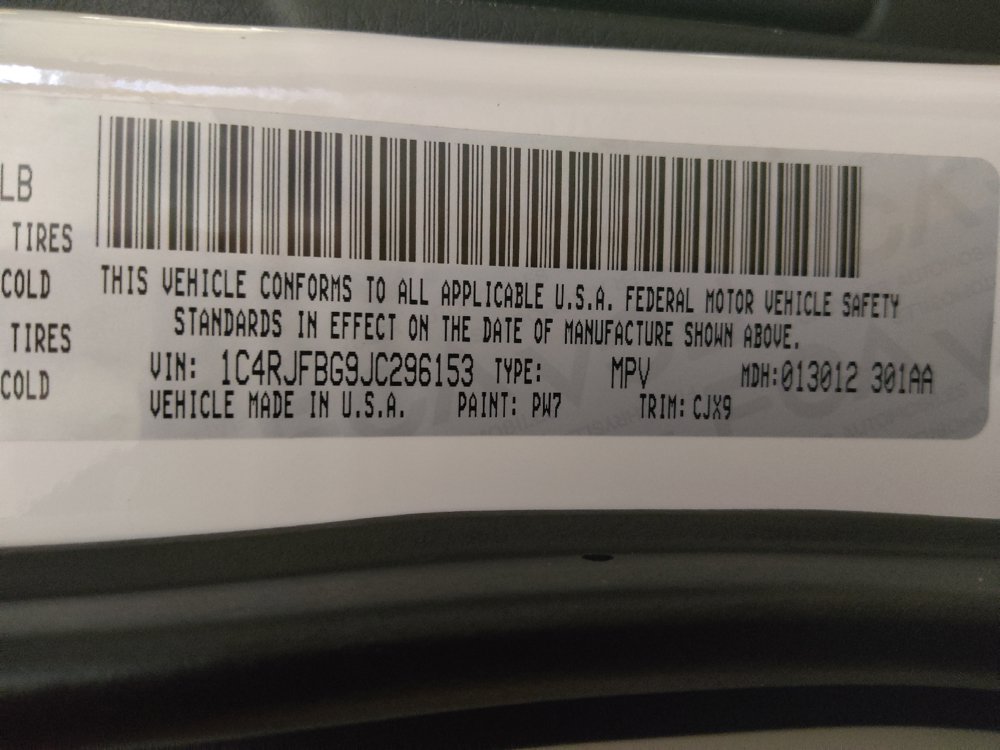 Used 2018 Jeep Grand Cherokee Limited AWD/4WD image 33