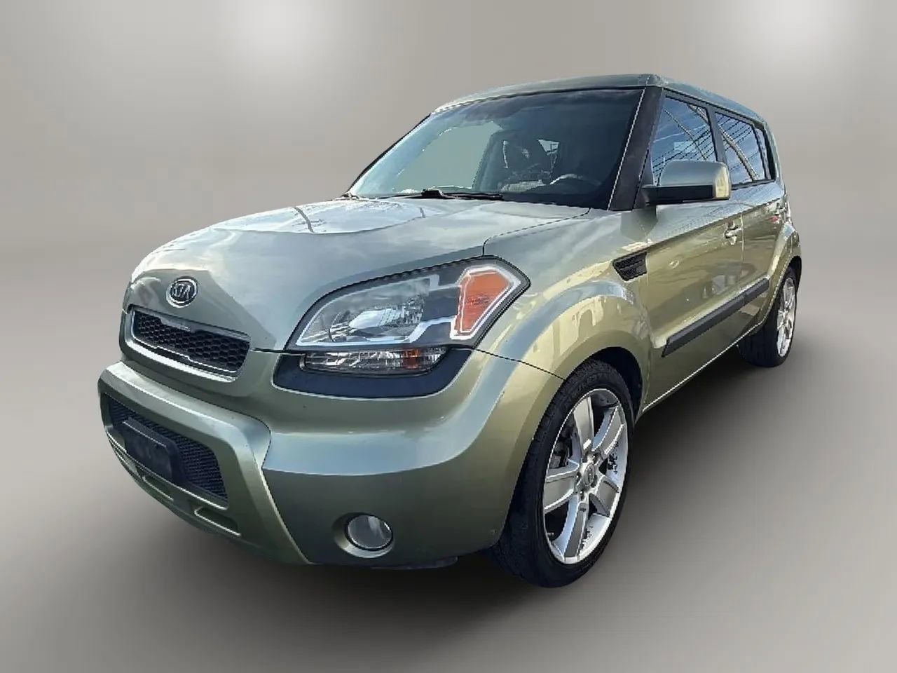 Used 2011 Kia Soul ! image 1