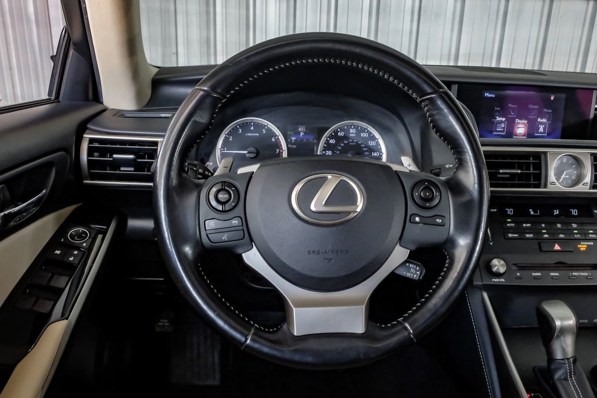 Used 2016 Lexus IS 200t RWD image 15