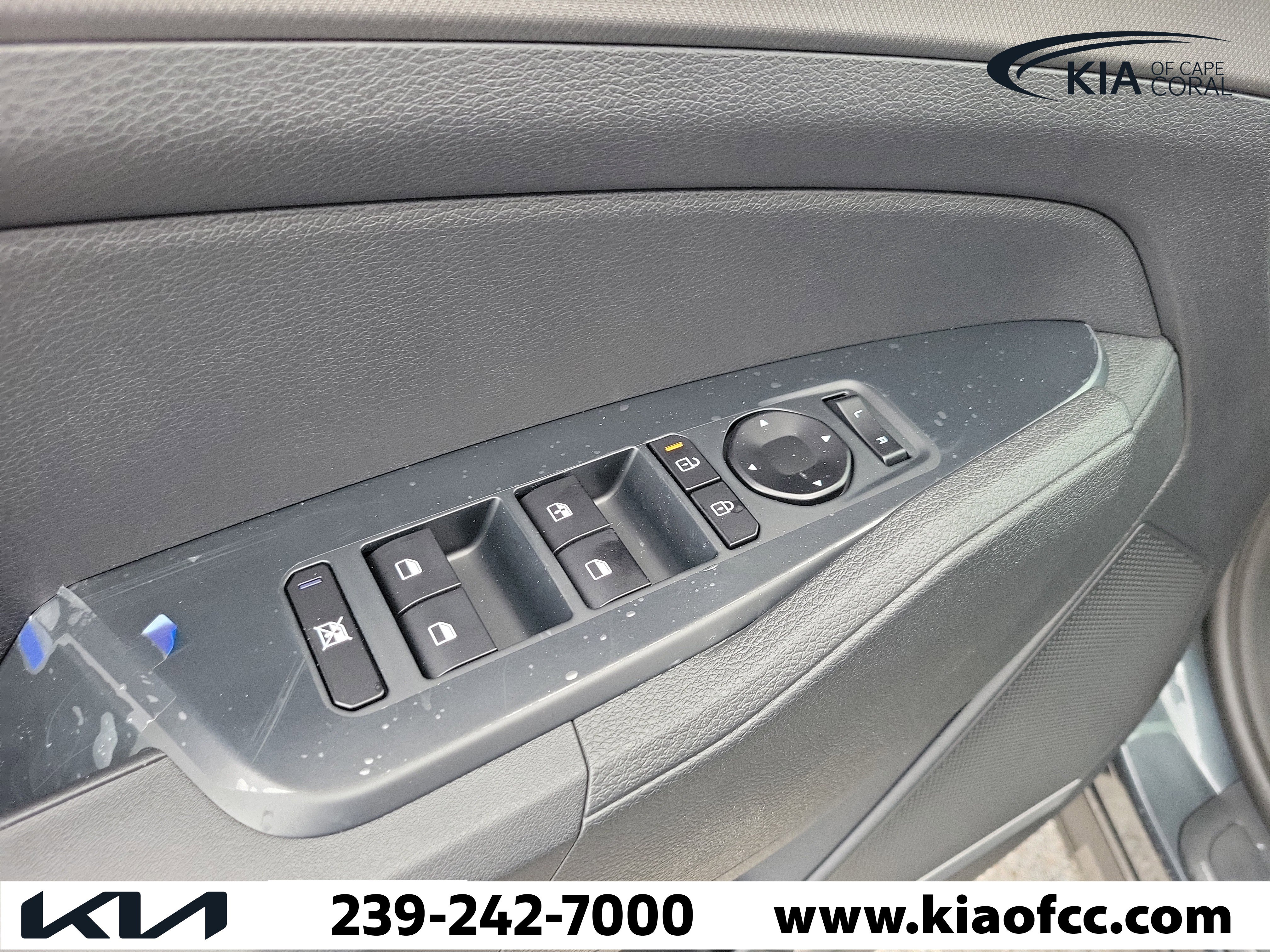 New 2026 Kia Sportage LX image 21