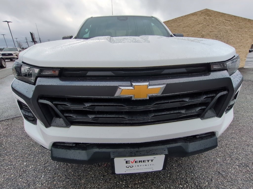 Used 2024 Chevrolet Colorado LT w/ LT Convenience Package image 2