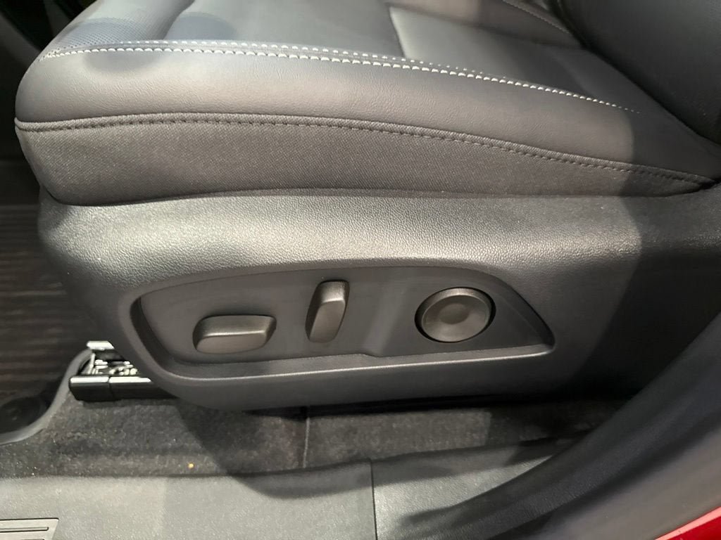 New 2027 GMC Terrain Elevation w/ Elevation Premium Package AWD/4WD image 25