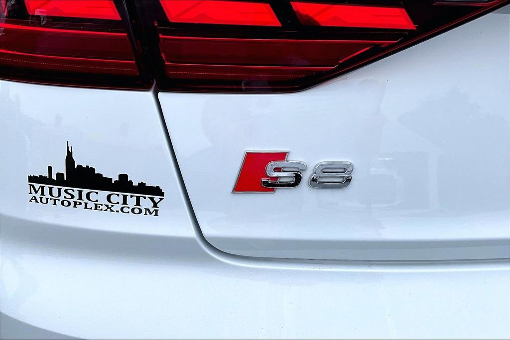 Used 2022 Audi S8 w/ S8 Comfort Plus Package AWD/4WD image 26