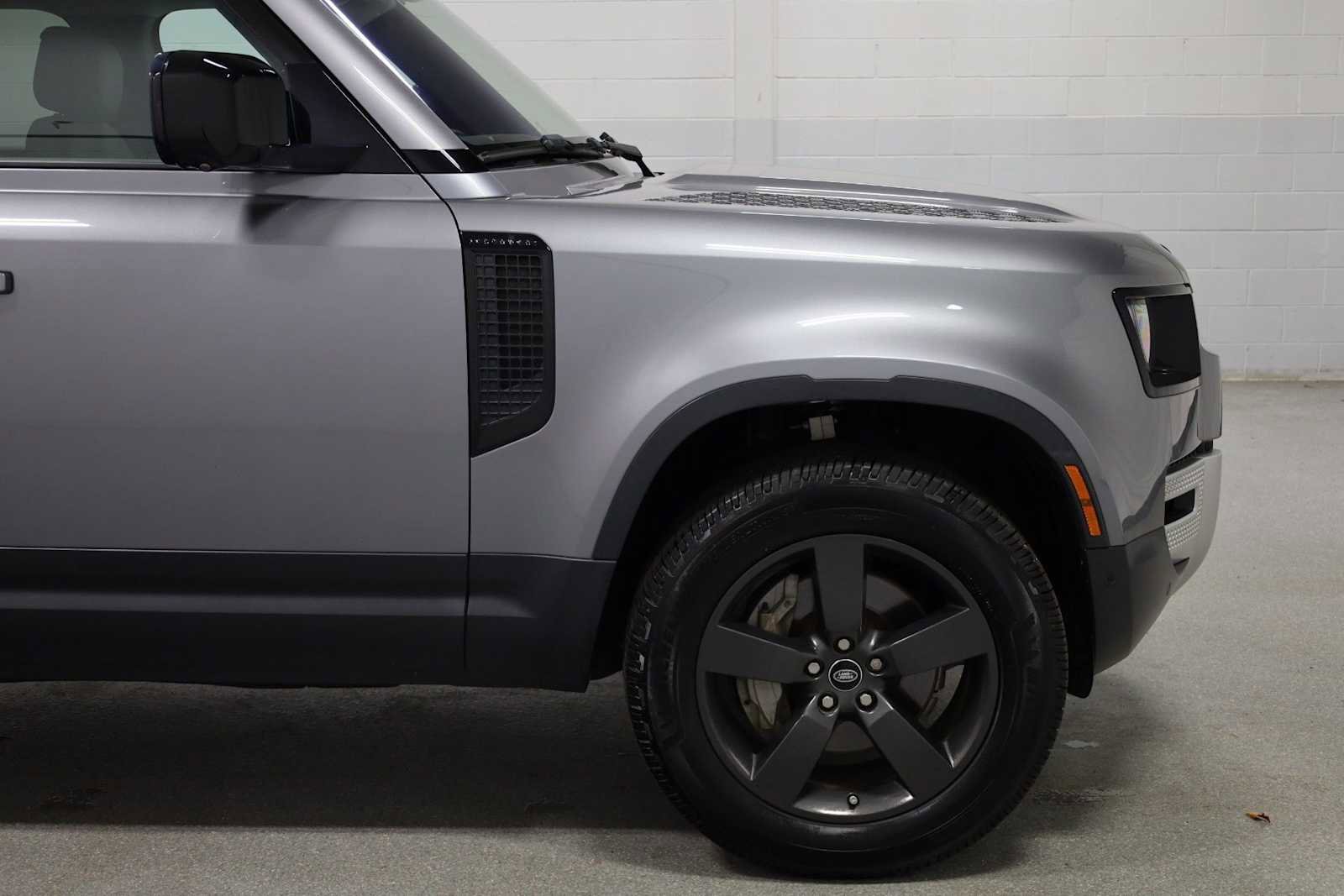 Used 2020 Land Rover Defender 110 SE image 11