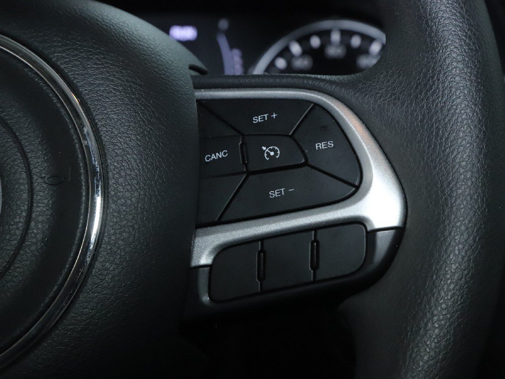 Used 2023 Jeep Renegade Latitude AWD/4WD image 20