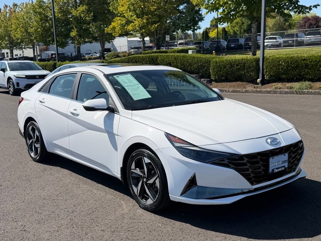 Used 2023 Hyundai Elantra Limited FWD image 2