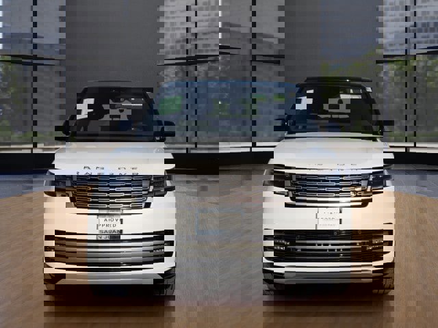 Used 2024 Land Rover Range Rover Long Wheelbase SE image 8