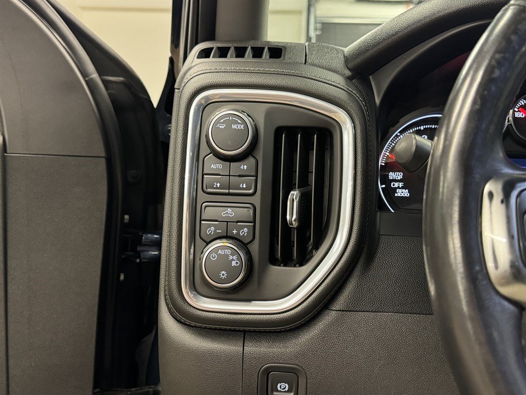 Used 2021 Chevrolet Silverado 1500 LT w/ Z71 Off-Road Package AWD/4WD image 32