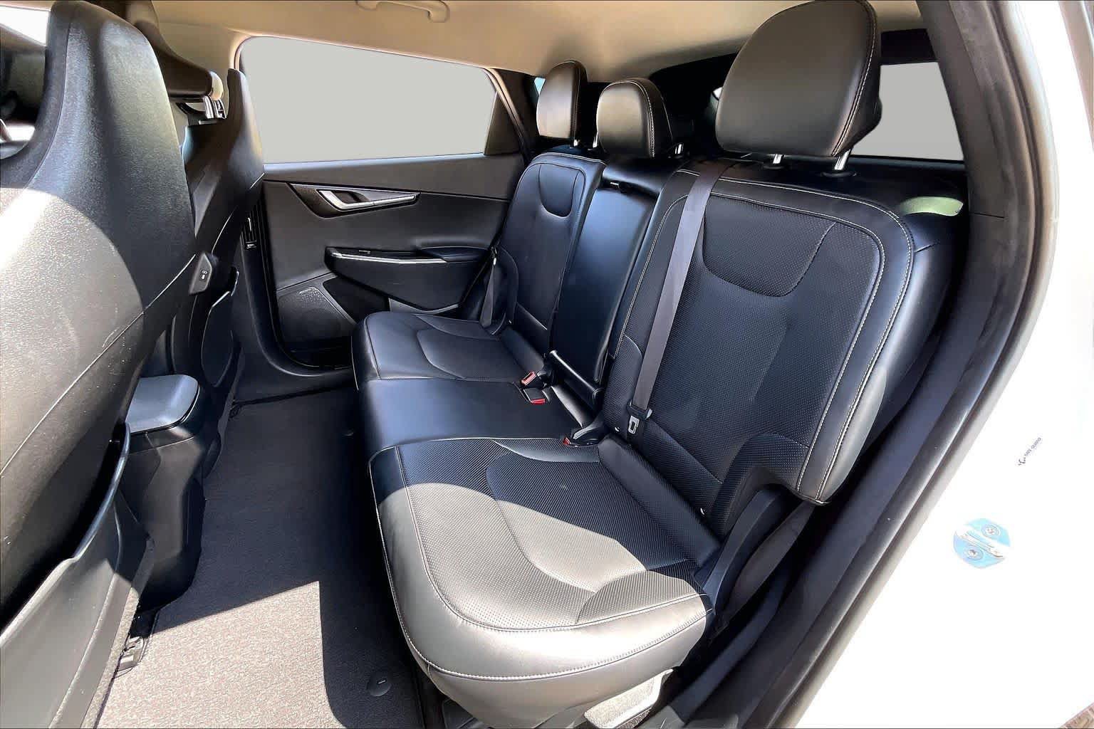 Used 2022 Kia EV6 Wind RWD image 18