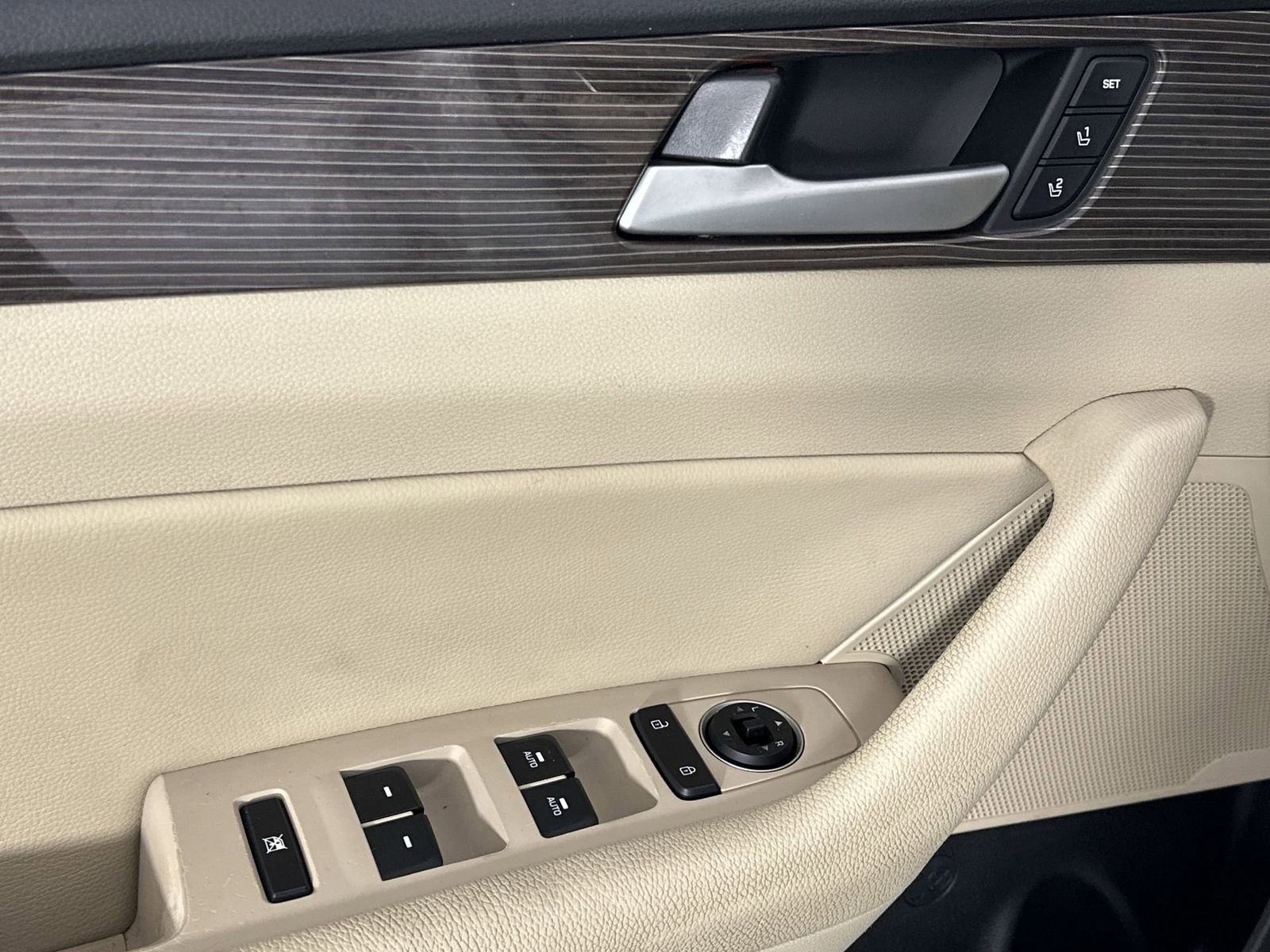 Used 2018 Hyundai Sonata Limited image 17