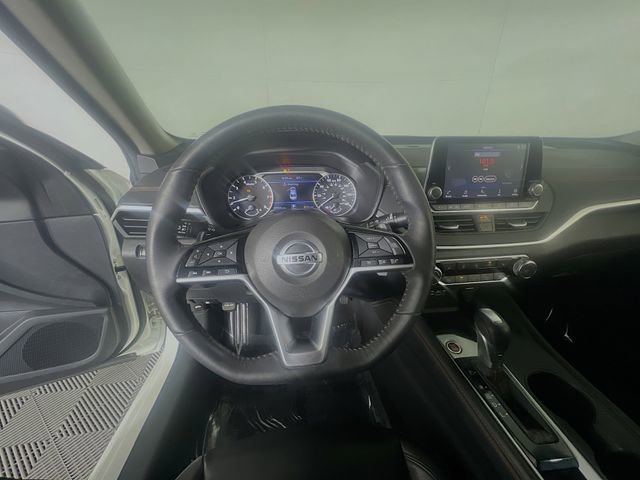 Used 2020 Nissan Altima 2.5 SR w/ Premium Package FWD image 14
