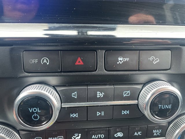 Used 2024 Ford Expedition XLT image 30