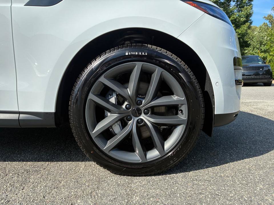 New 2027 Land Rover Range Rover Sport SE AWD/4WD image 25