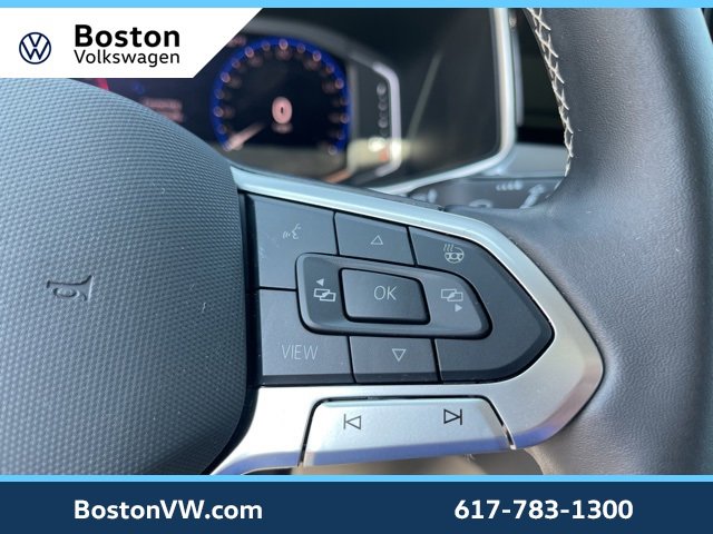 Used 2025 Volkswagen Taos SEL image 11