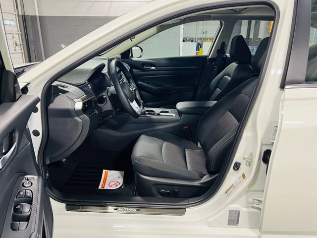 New 2025 Nissan Altima 2.5 SV w/ SV Special Edition Package image 24