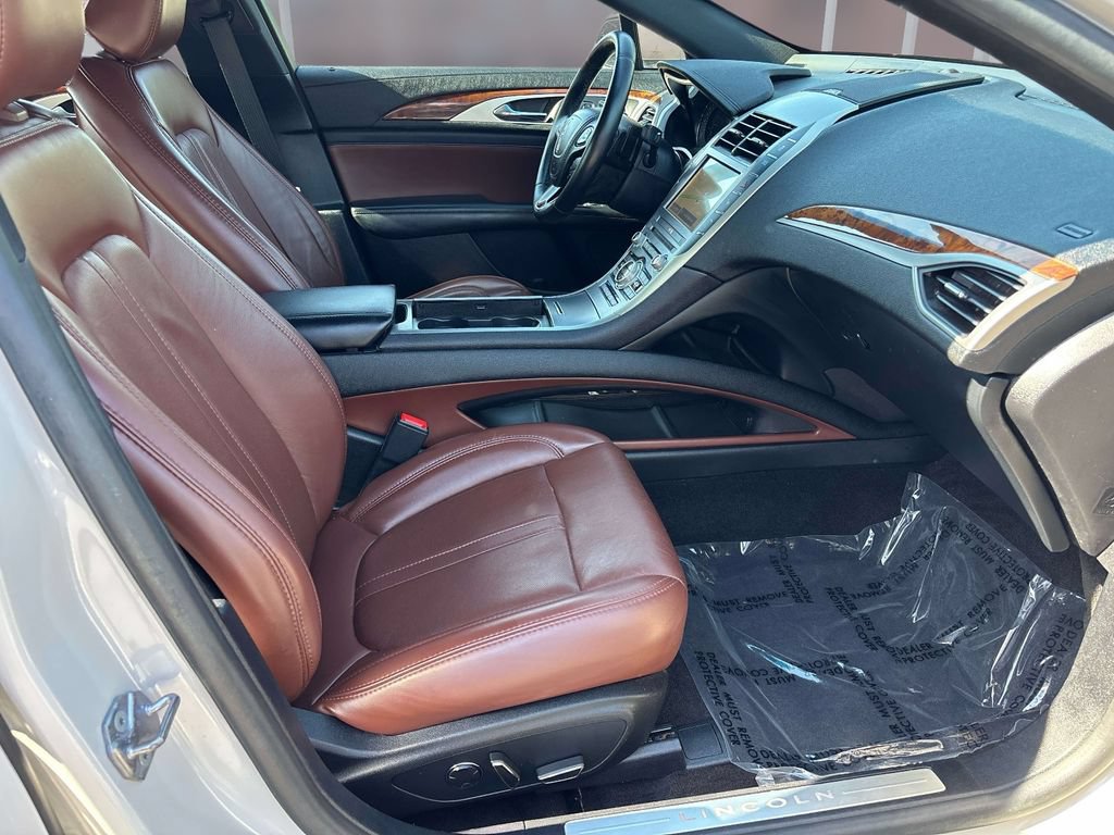 Used 2020 Lincoln MKZ Reserve w/ Elements Package AWD/4WD image 17