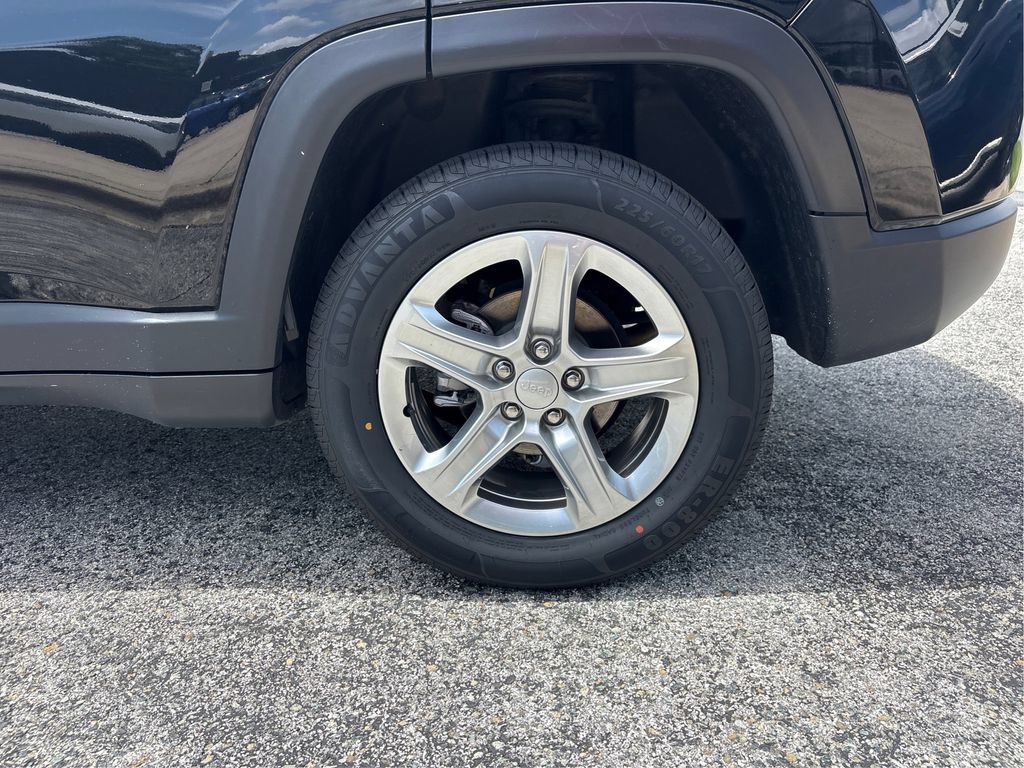 Used 2024 Jeep Compass Latitude AWD/4WD image 44