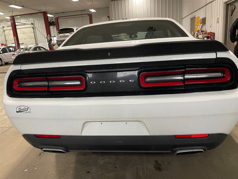 Used 2020 Dodge Challenger SXT image 9