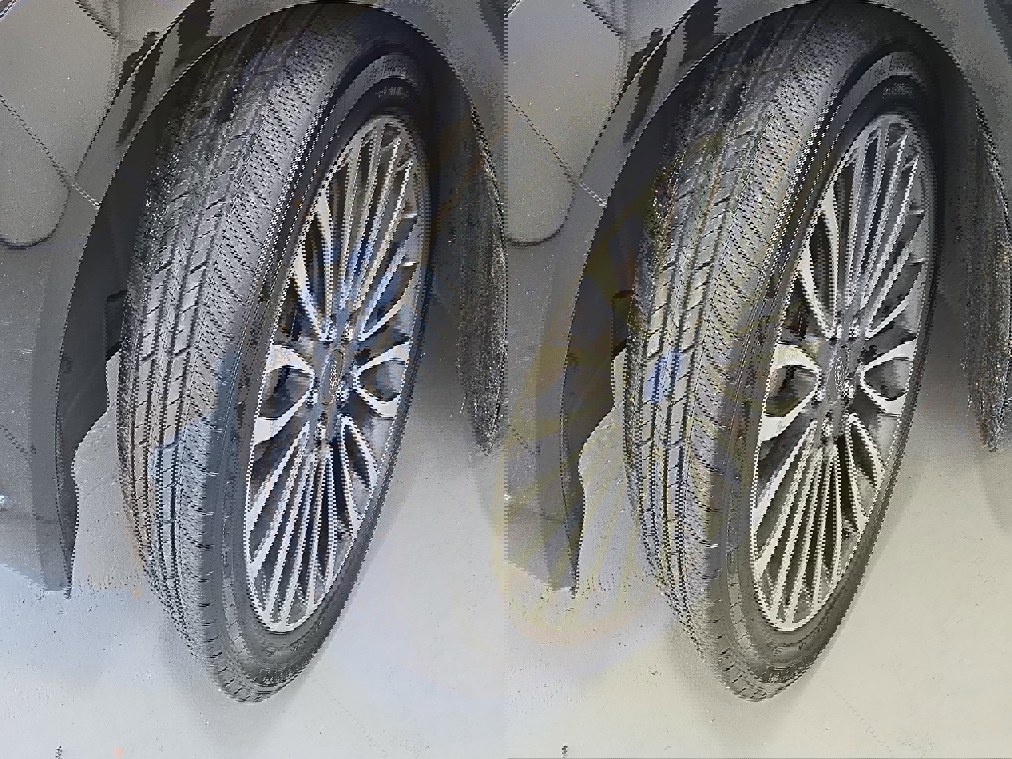 Used 2017 Ford Fusion SE w/ Fusion SE Technology Package image 30