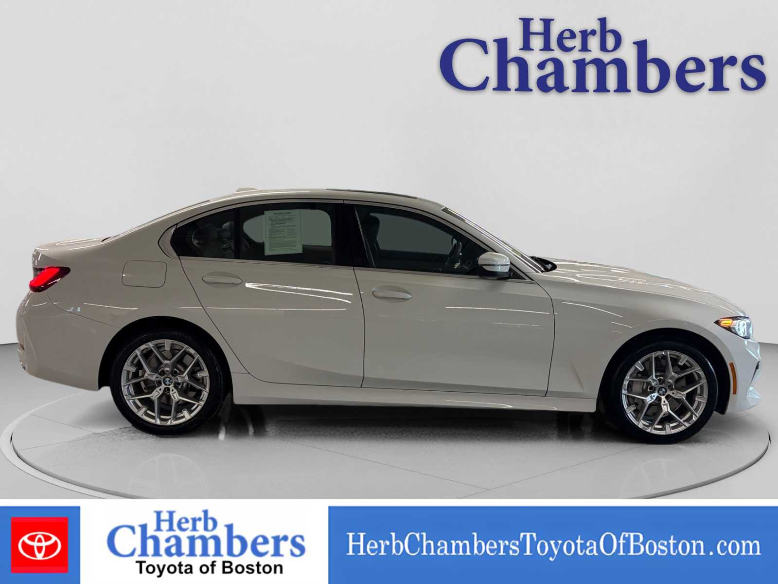 Used 2025 BMW 330i xDrive Sedan AWD/4WD image 11