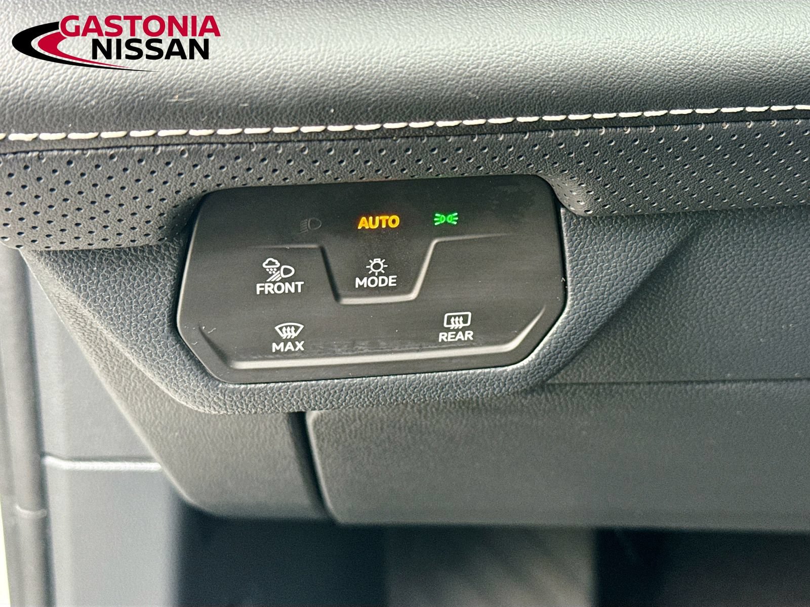 Used 2024 Volkswagen Atlas SE FWD image 29