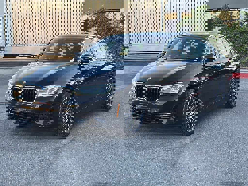 Used 2023 BMW 530e xDrive image 8