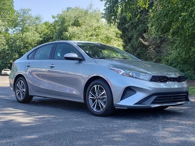 Used 2023 Kia Forte LXS FWD image 1