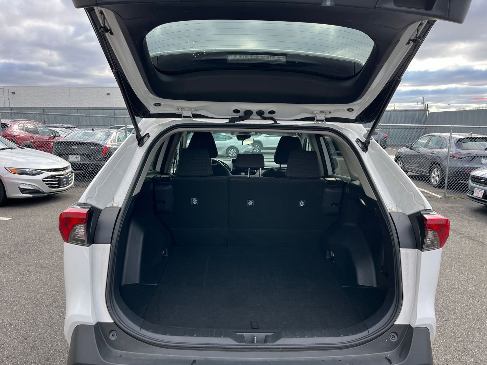 Used 2025 Toyota RAV4 LE image 30