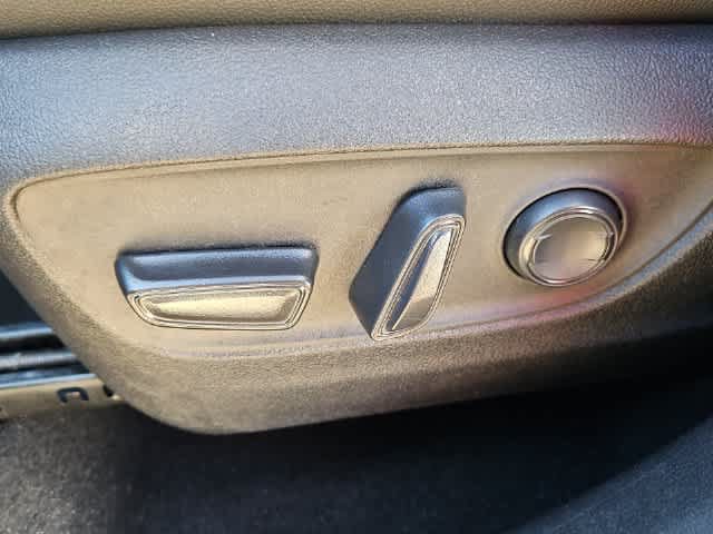 Used 2025 Toyota Grand Highlander AWD image 15