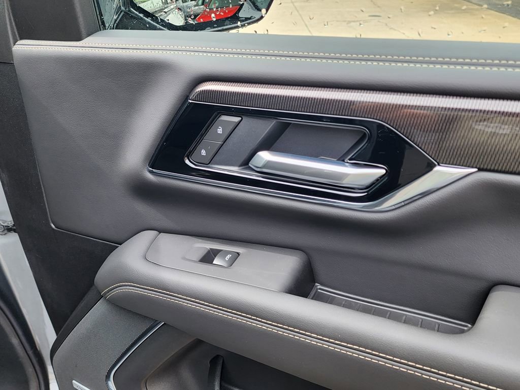 New 2026 GMC Yukon Elevation AWD/4WD image 43