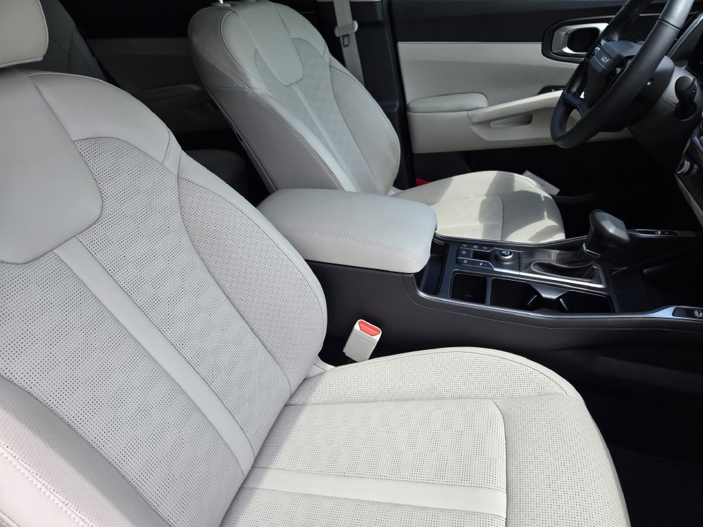 New 2026 Kia Sorento S w/ S Panoramic Sunroof Package FWD image 10