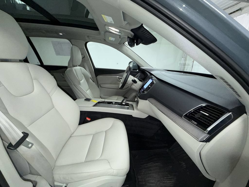 Used 2023 Volvo XC90 B6 Plus w/ Protection Package AWD/4WD image 7