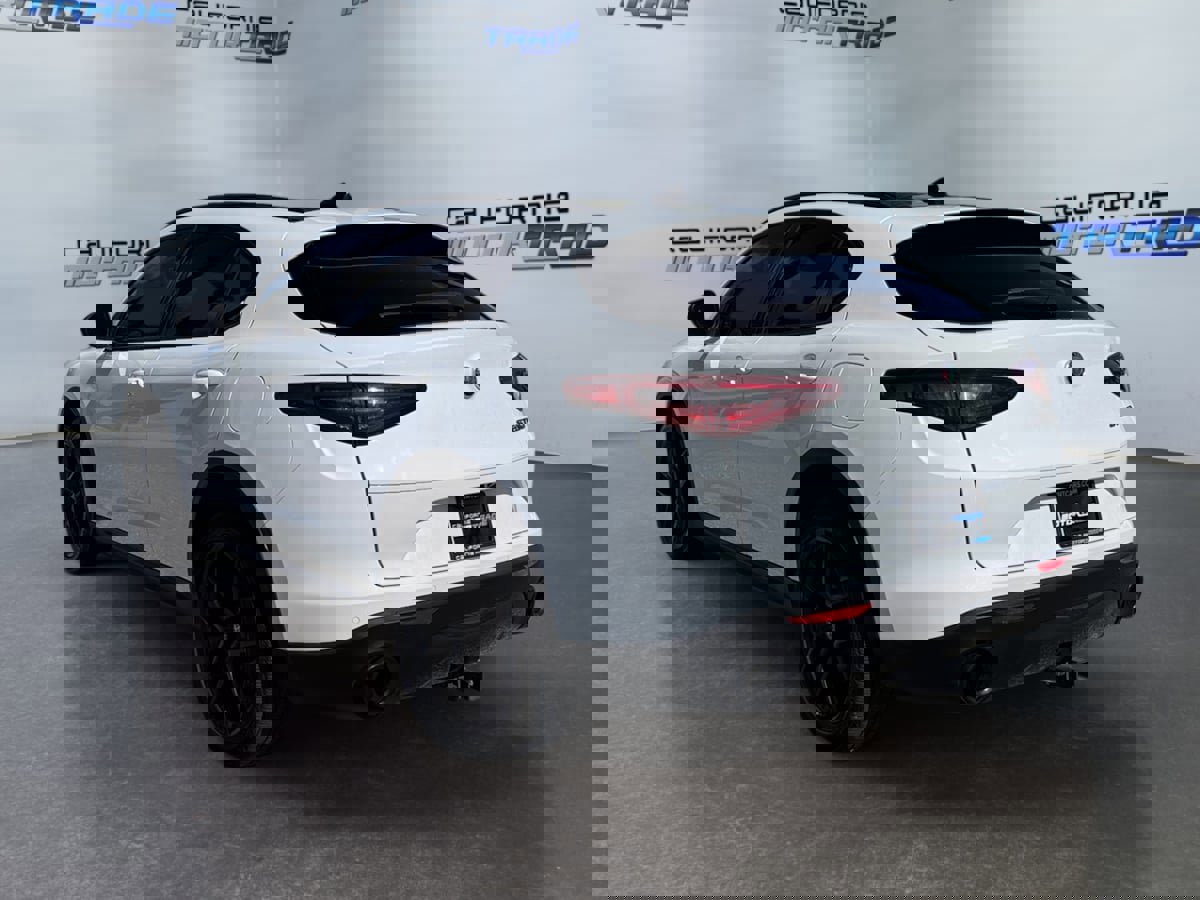 Used 2019 Alfa Romeo Stelvio w/ Nero Edizione image 7