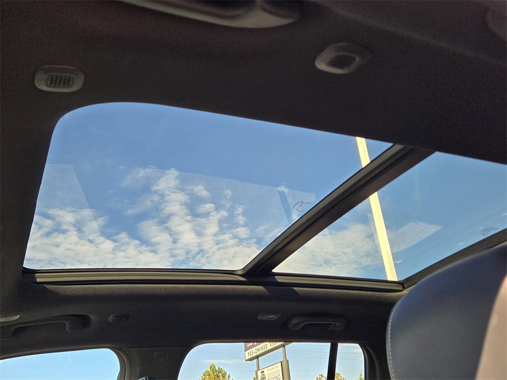 Used 2022 Jeep Grand Cherokee Overland image 13