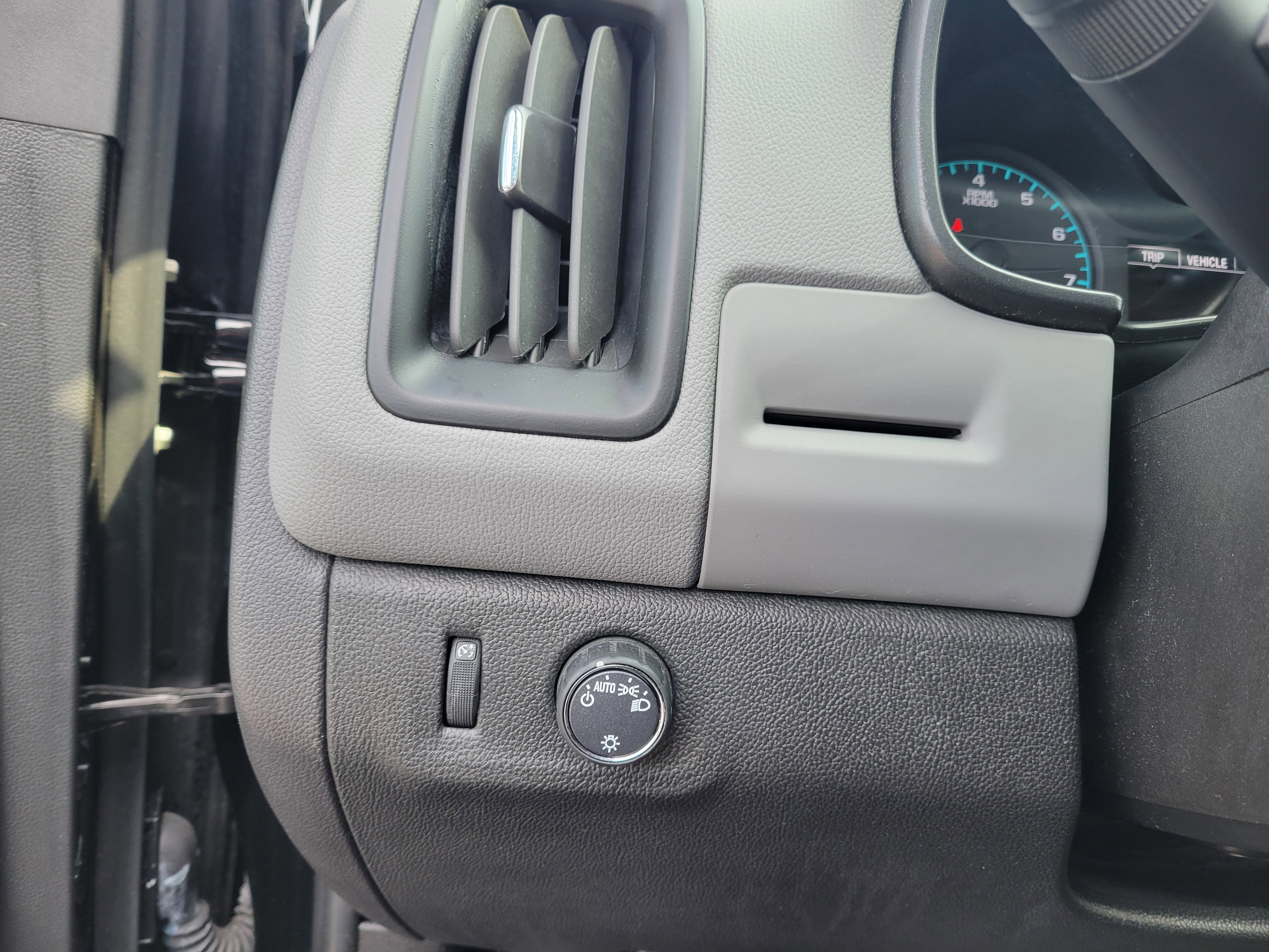 Certified 2022 Chevrolet Colorado W/T w/ Custom Special Edition image 19