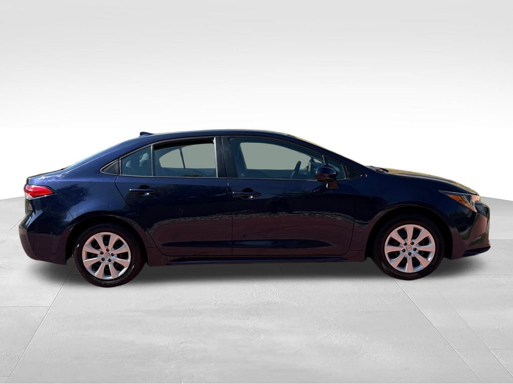 Used 2022 Toyota Corolla LE FWD image 7
