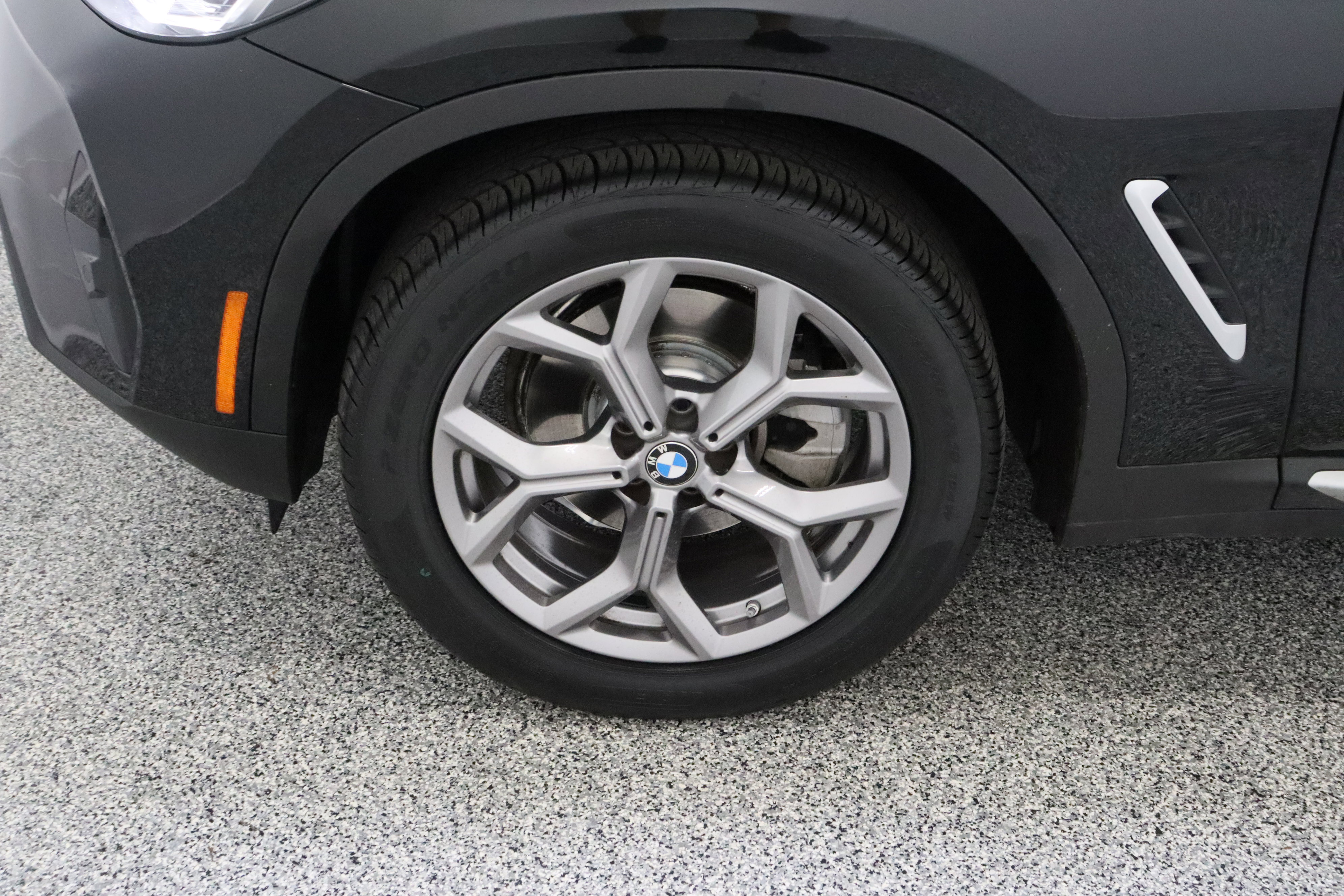 Used 2024 BMW X3 sDrive30i w/ Premium Package image 11