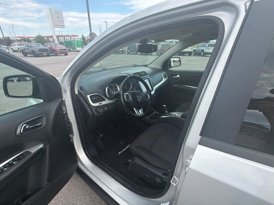 Used 2014 Dodge Journey SXT w/ Flexible Seating Group FWD image 11