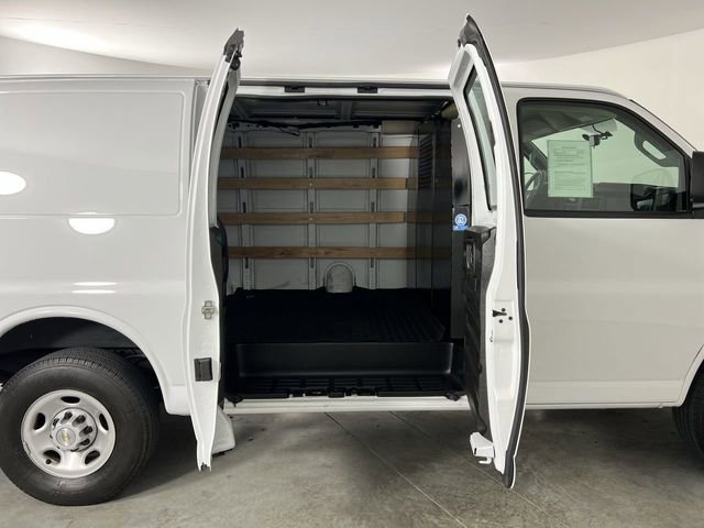 Used 2024 Chevrolet Express 2500 w/ Driver Convenience Package image 27