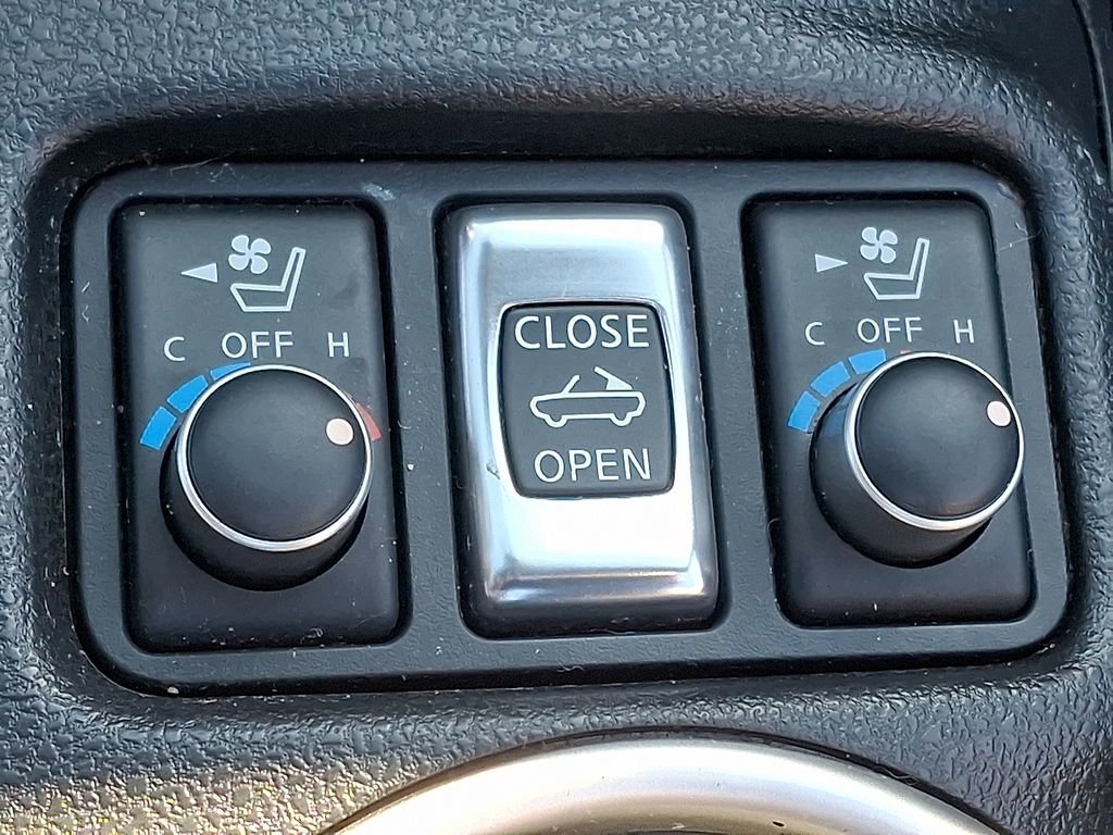 Used 2018 Nissan 370Z Touring Sport image 24