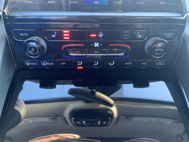 Used 2023 Jeep Grand Cherokee Limited image 18