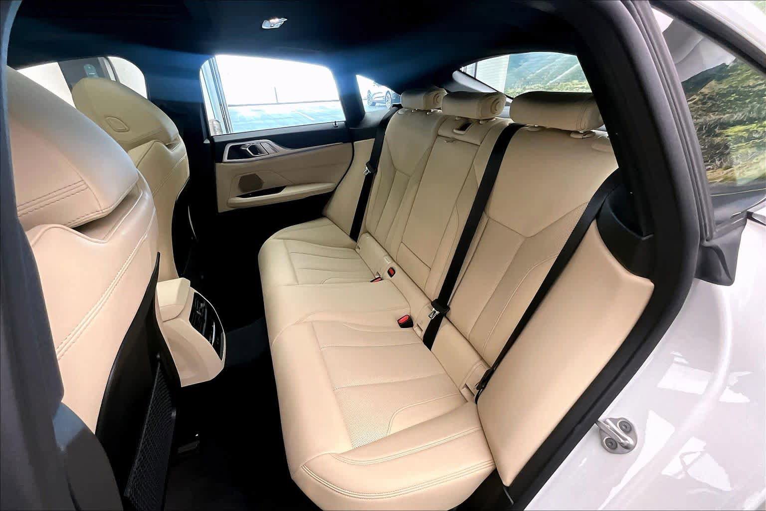 Used 2023 BMW i4 eDrive35 w/ Premium Package image 20