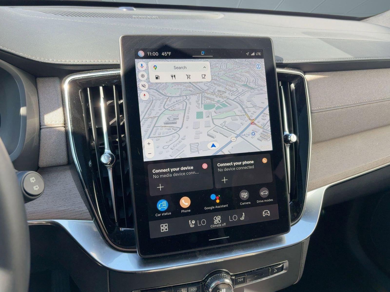 Certified 2025 Volvo XC90 B5 Plus image 31