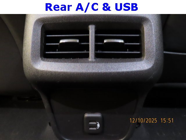 Used 2022 GMC Terrain SLE w/ Driver Convenience Package image 29